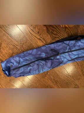 lululemon athletica Navy and Black Strap Yoga Matt Bag